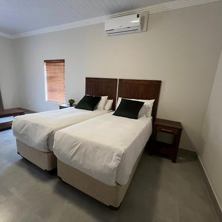 Camelot Guest House & Apartments Potchefstroom Exterior photo